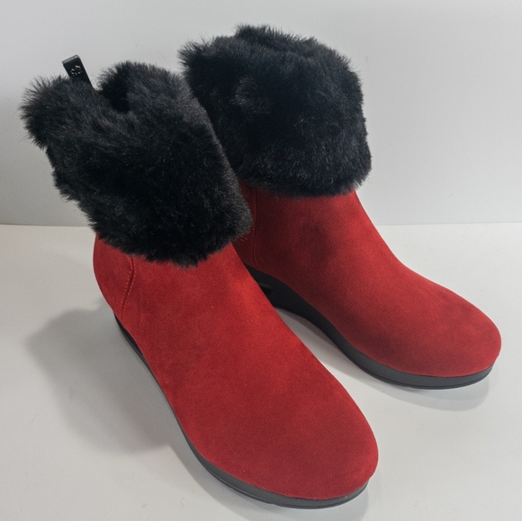 DKNY Abri Faux Suede Faux Fur Booties Red -6 - Picture 4 of 6